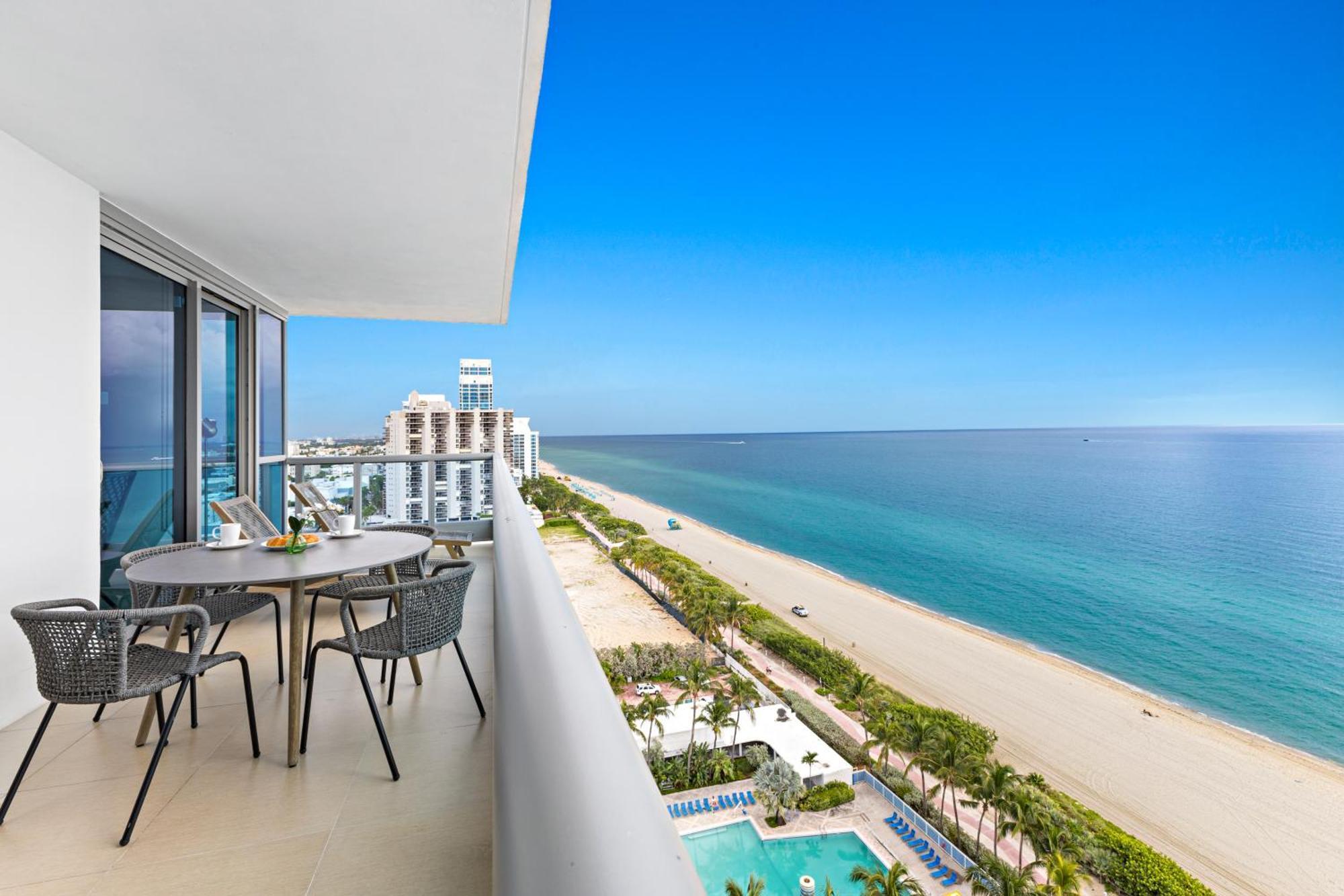 Dharma Home Suites Miami Beach At Monte Carlo Kültér fotó