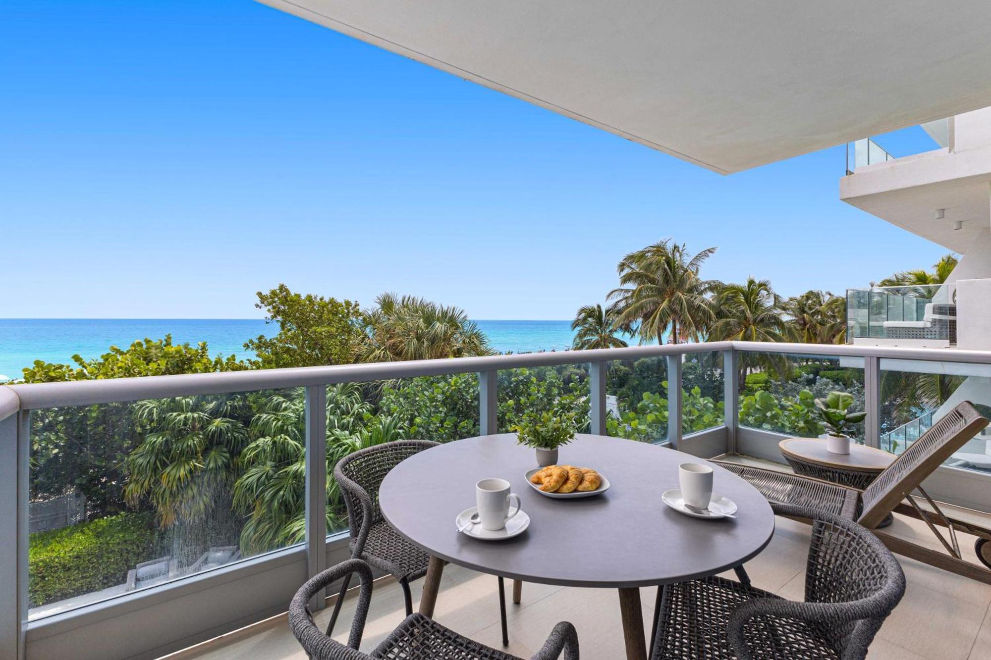Dharma Home Suites Miami Beach At Monte Carlo Kültér fotó