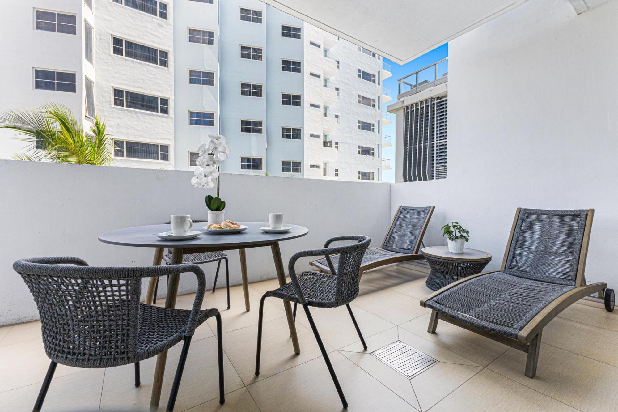 Dharma Home Suites Miami Beach At Monte Carlo Kültér fotó