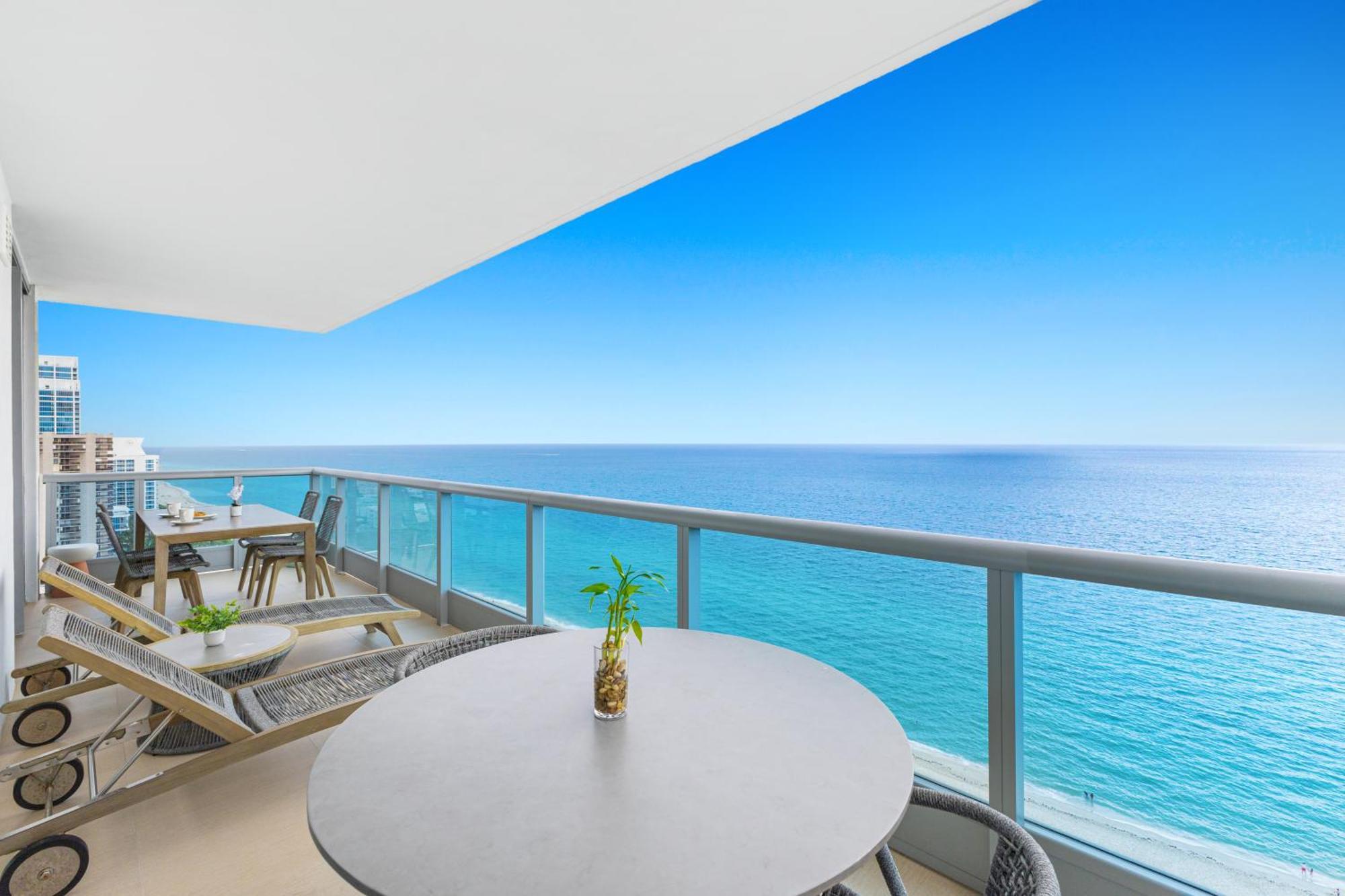 Dharma Home Suites Miami Beach At Monte Carlo Kültér fotó