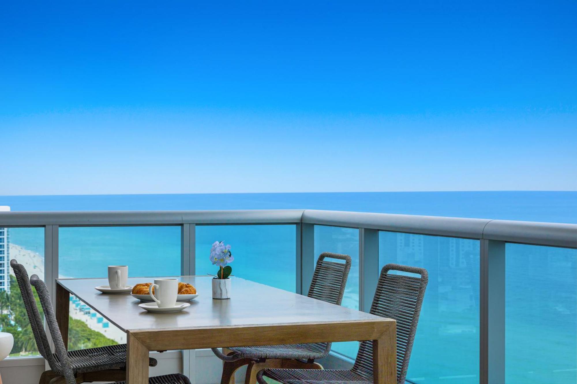 Dharma Home Suites Miami Beach At Monte Carlo Kültér fotó