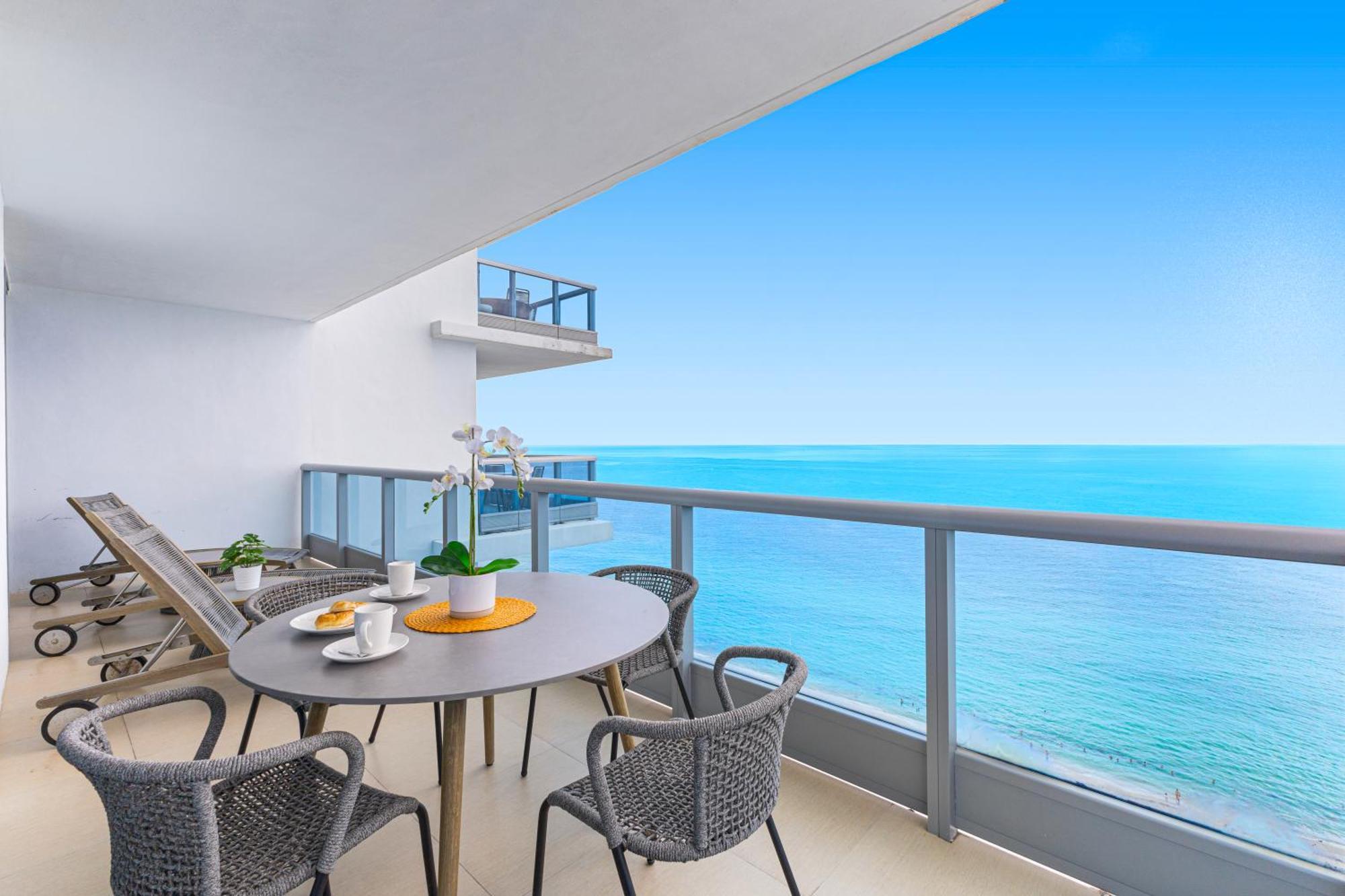 Dharma Home Suites Miami Beach At Monte Carlo Kültér fotó