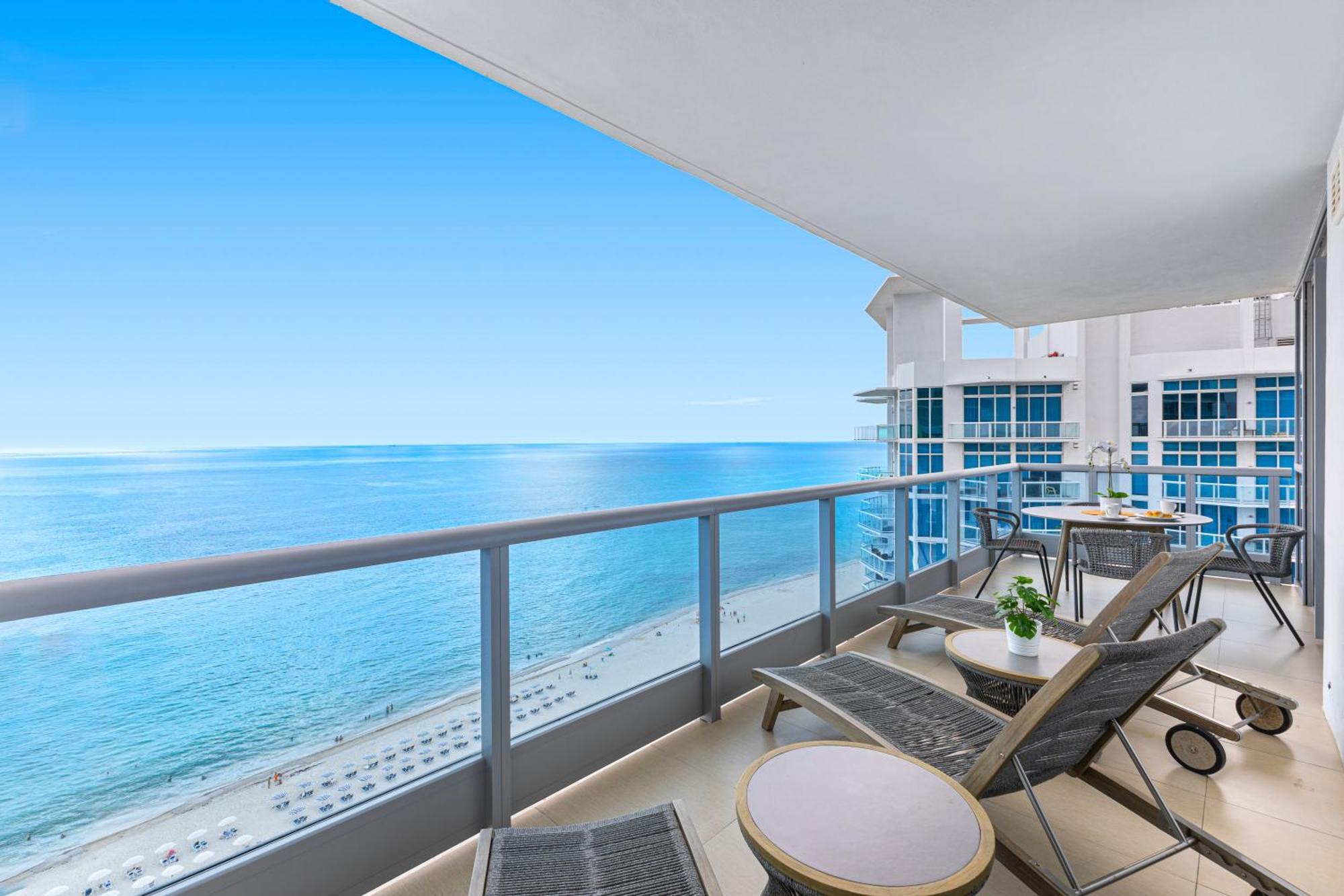 Dharma Home Suites Miami Beach At Monte Carlo Kültér fotó